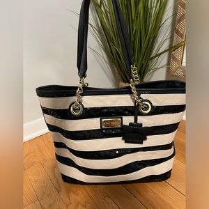 Betsey Johnson bowtastic in natural lyst sequin stripe tote bag